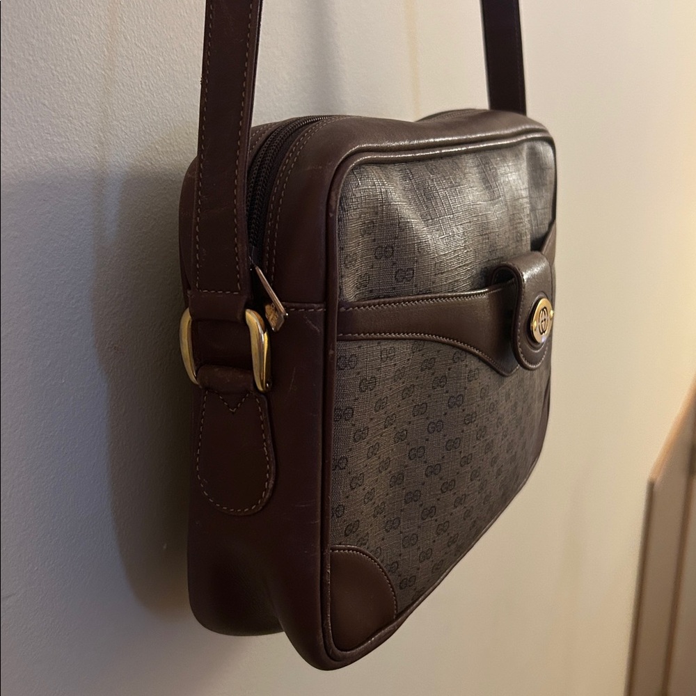 Gucci Brown/Tan Monogram Crossbody Bag - Picture 14 of 16